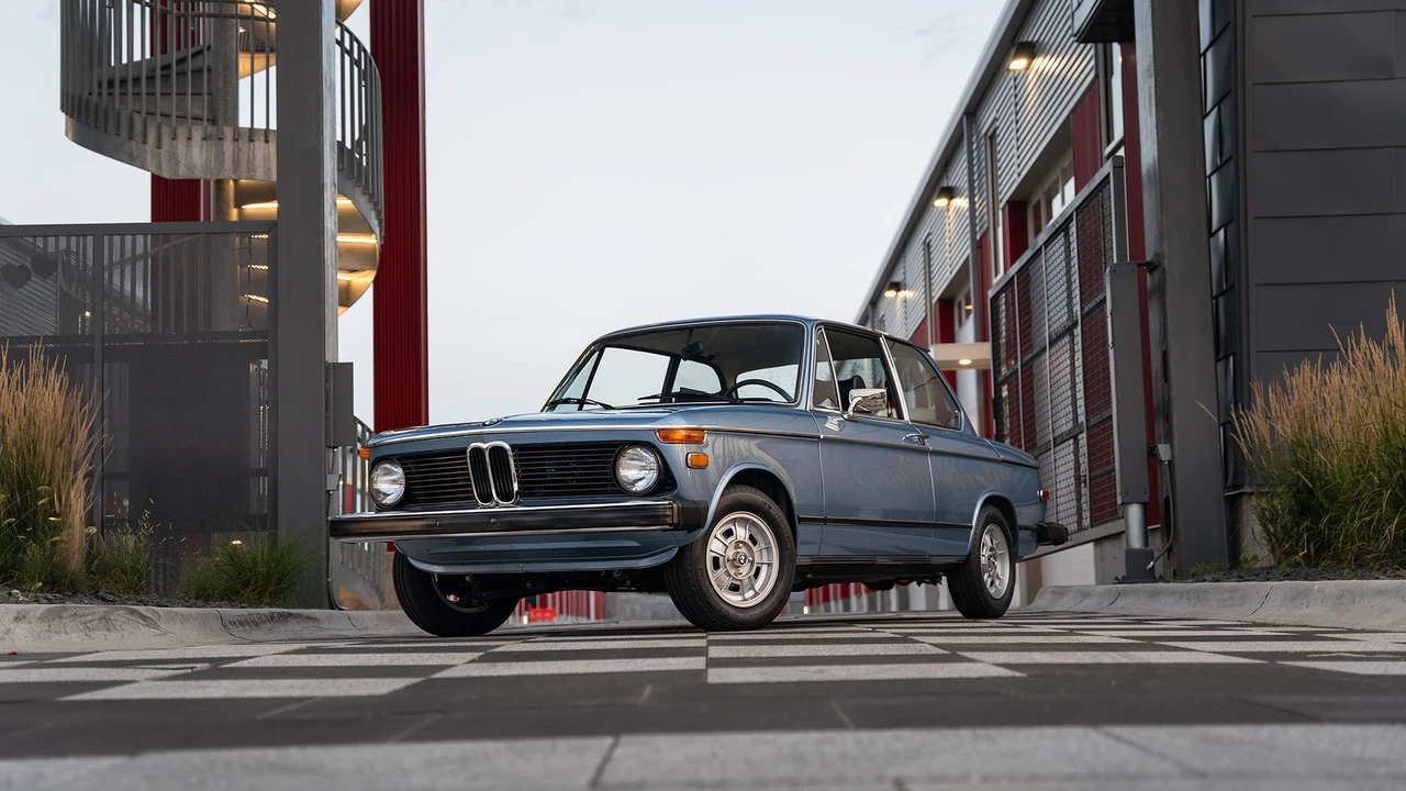 1975 BMW 2002 - Image 9 of 31