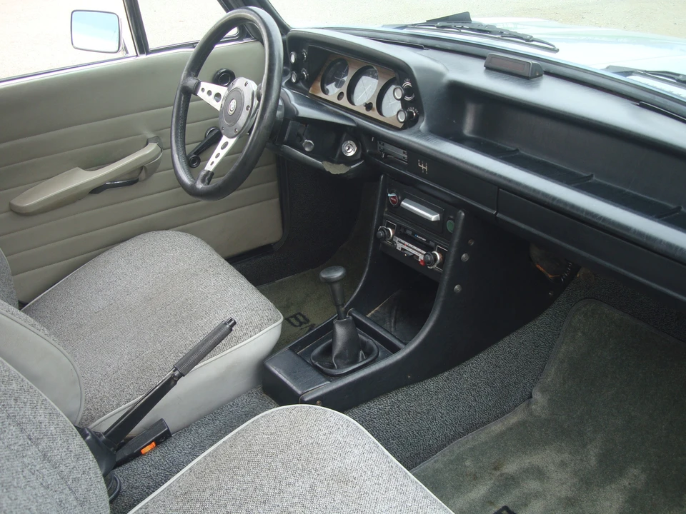 1975 BMW 2002 - Image 25 of 31
