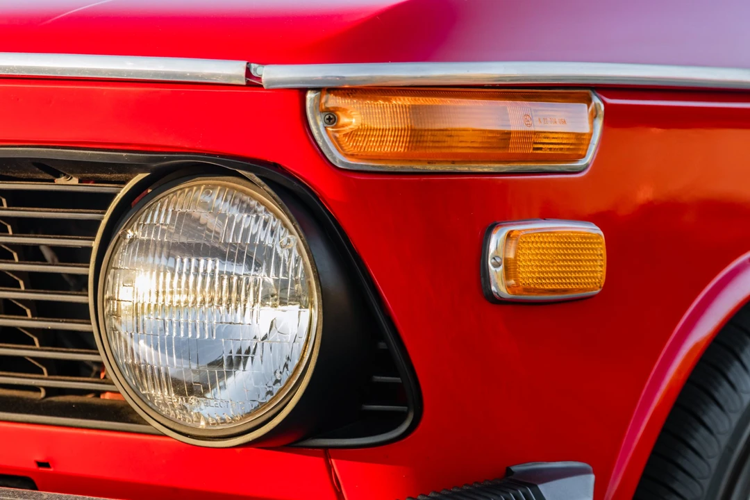 1975 BMW 2002 - Image 21 of 31