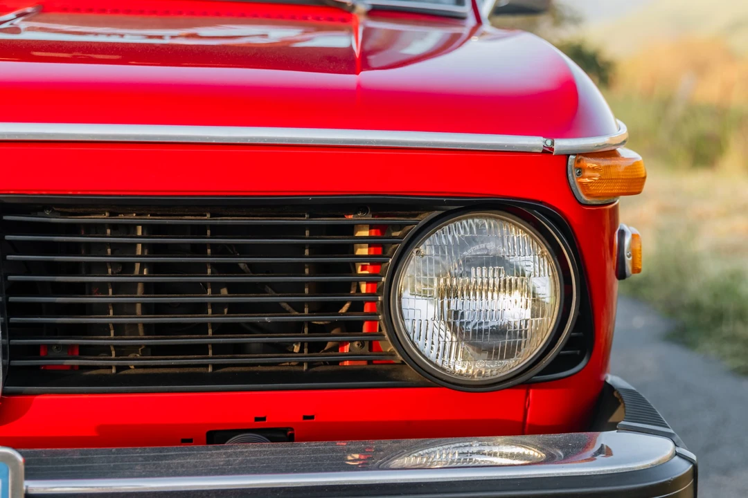 1975 BMW 2002 - Image 16 of 31