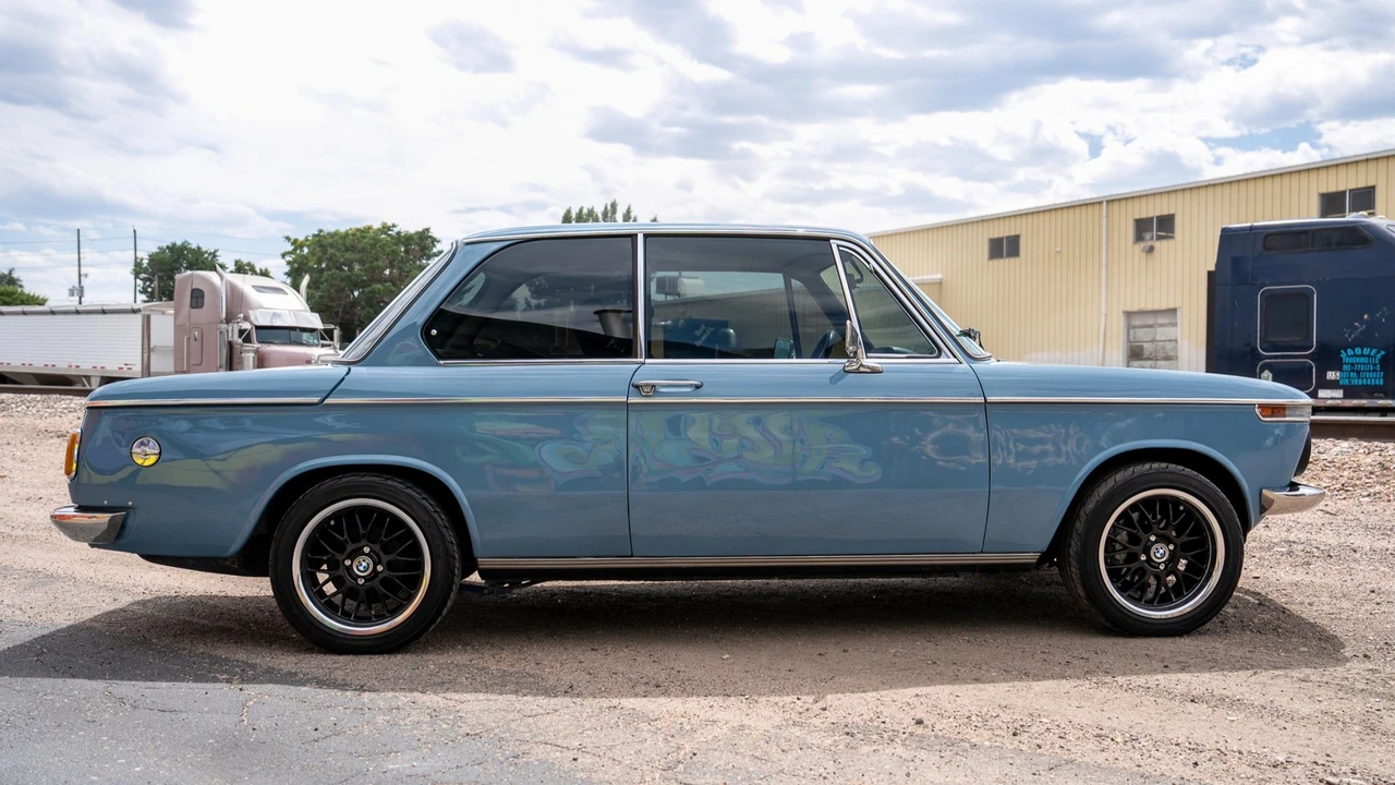 1975 BMW 2002 - Image 12 of 31