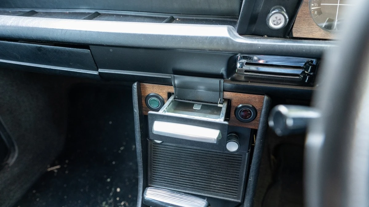 1975 BMW 2002 - Image 28 of 30