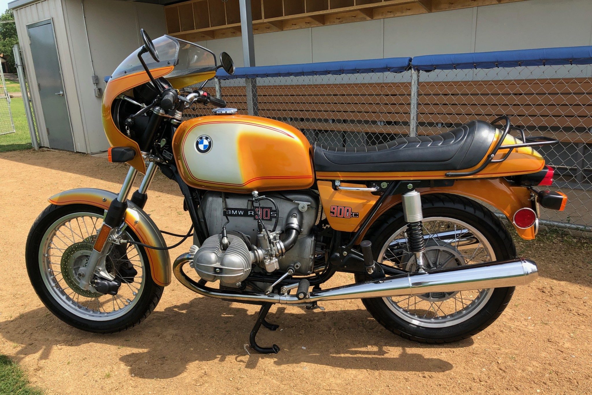 1975 BMW R90S