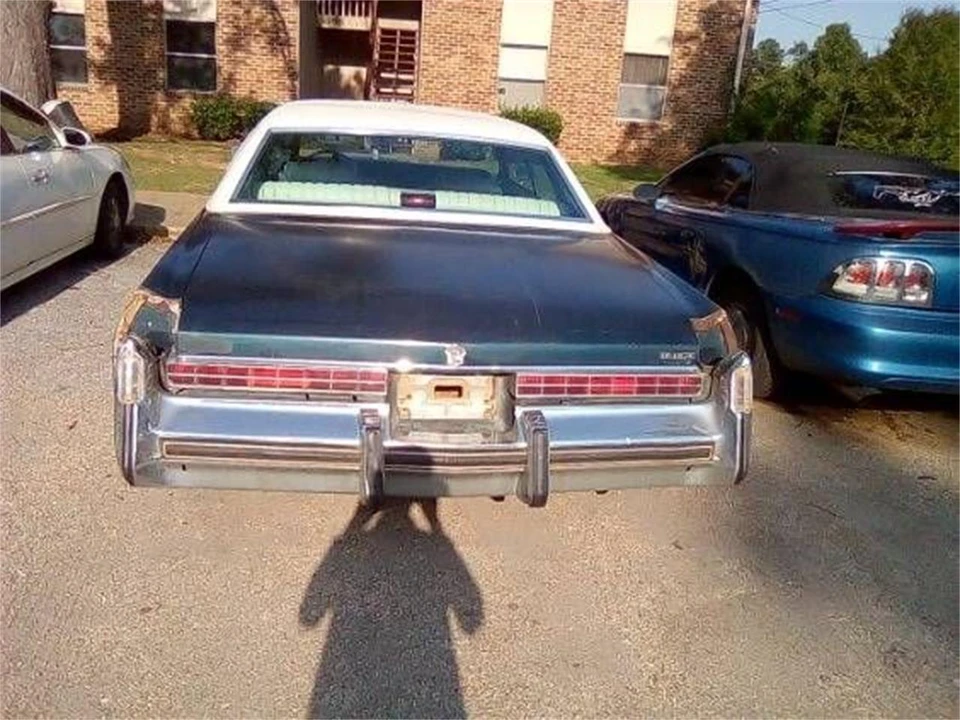 1975 Buick Electra - Image 9 of 10