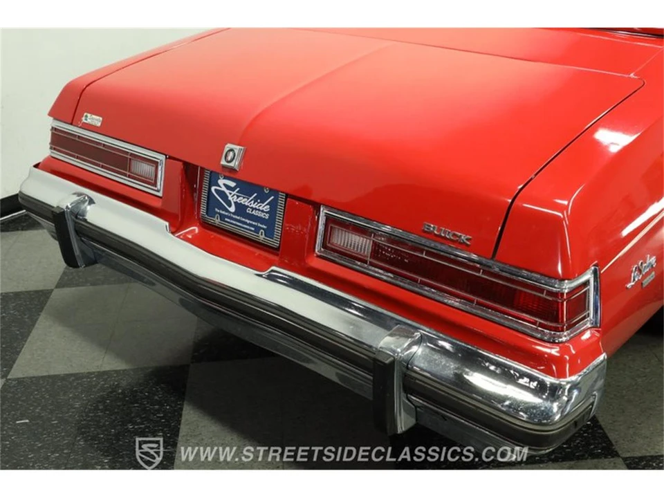 1975 Buick LeSabre - Image 25 of 31