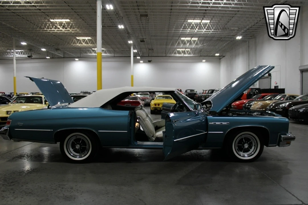 1975 Buick LeSabre - Image 11 of 12