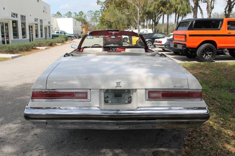 1975 Buick LeSabre - Image 11 of 12