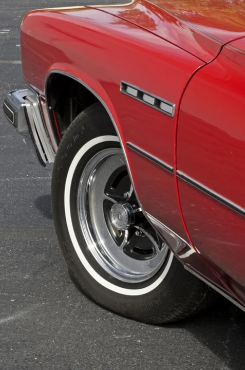 1975 Buick LeSabre - Image 8 of 11