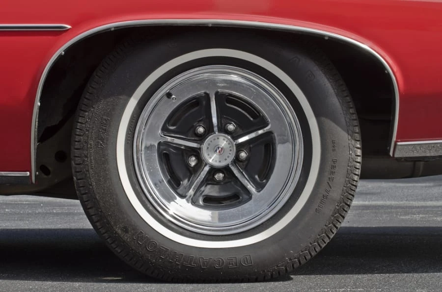 1975 Buick LeSabre - Image 9 of 11