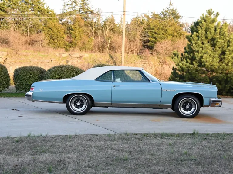 1975 Buick LeSabre - Image 16 of 31