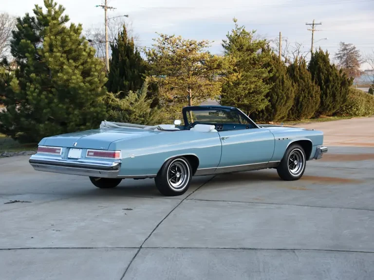 1975 Buick LeSabre - Image 15 of 31