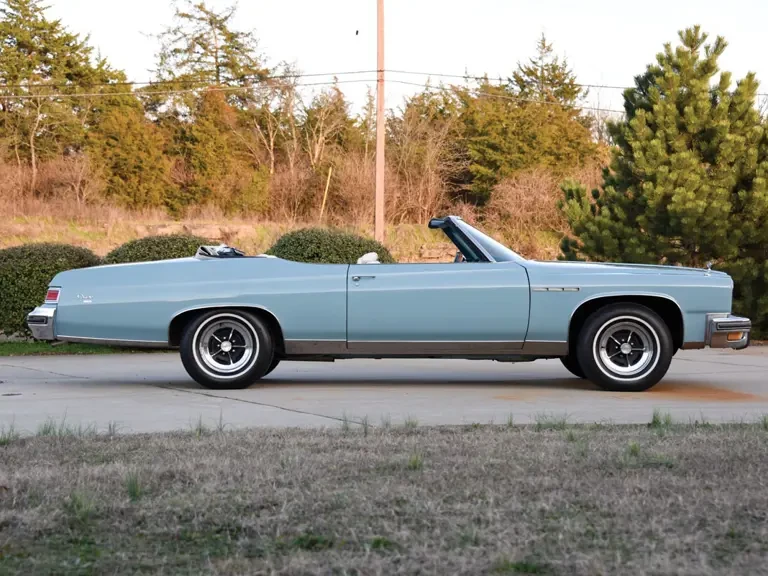 1975 Buick LeSabre - Image 27 of 31
