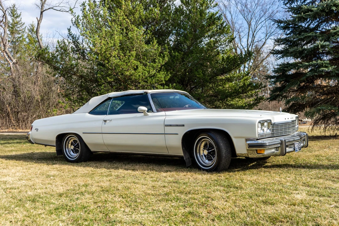 1975 Buick LeSabre - Image 10 of 31