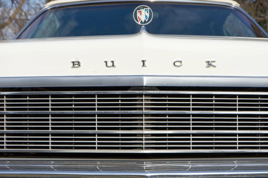 1975 Buick LeSabre - Image 26 of 31