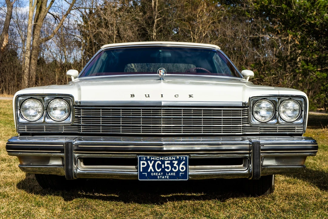 1975 Buick LeSabre - Image 9 of 31