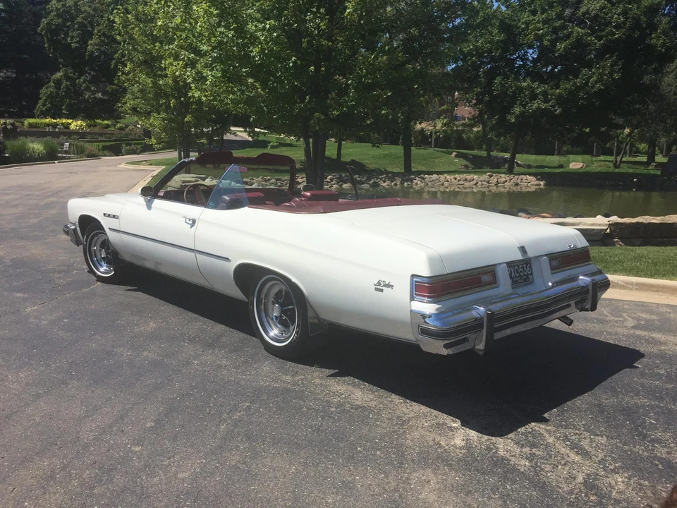 1975 Buick LeSabre - Image 17 of 31