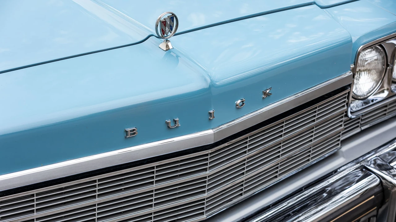 1975 Buick LeSabre - Image 12 of 31
