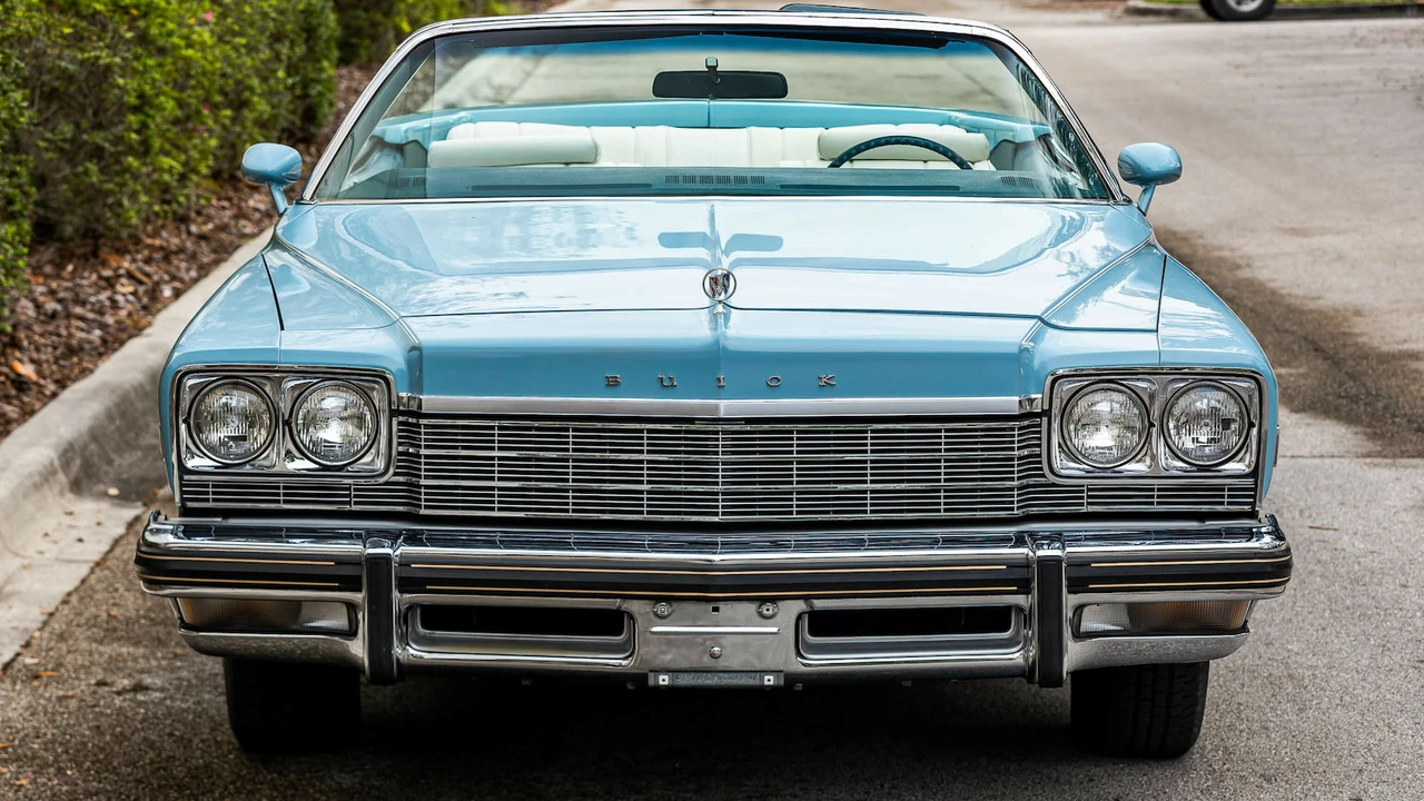 1975 Buick LeSabre - Image 14 of 31