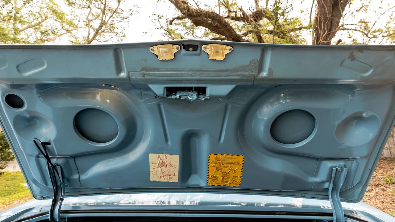 1975 Buick LeSabre - Image 17 of 31