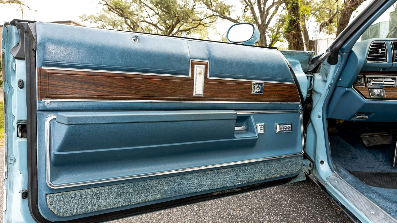 1975 Buick LeSabre - Image 31 of 31