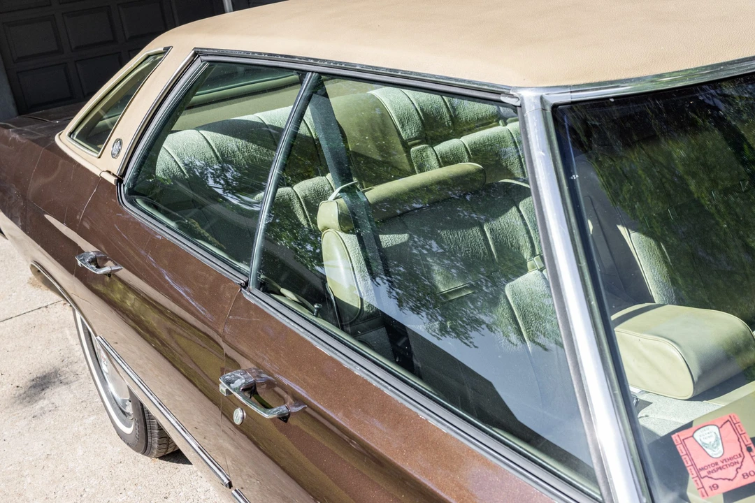 1975 Buick LeSabre - Image 28 of 31