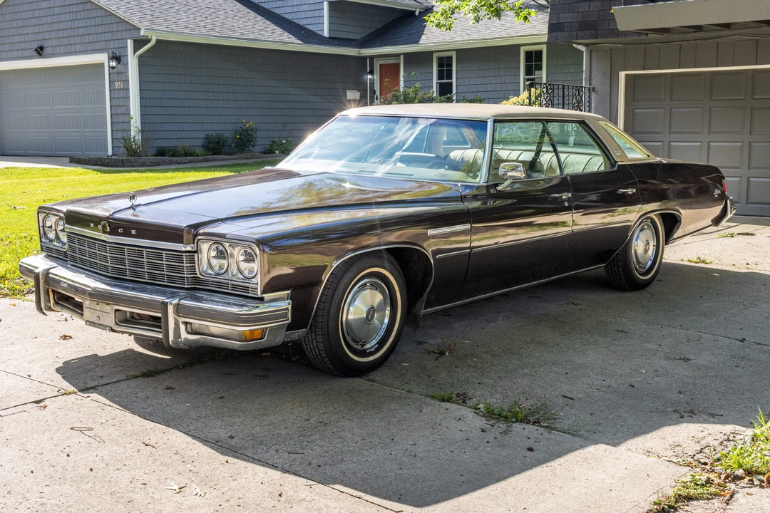 1975 Buick LeSabre - Image 2 of 31