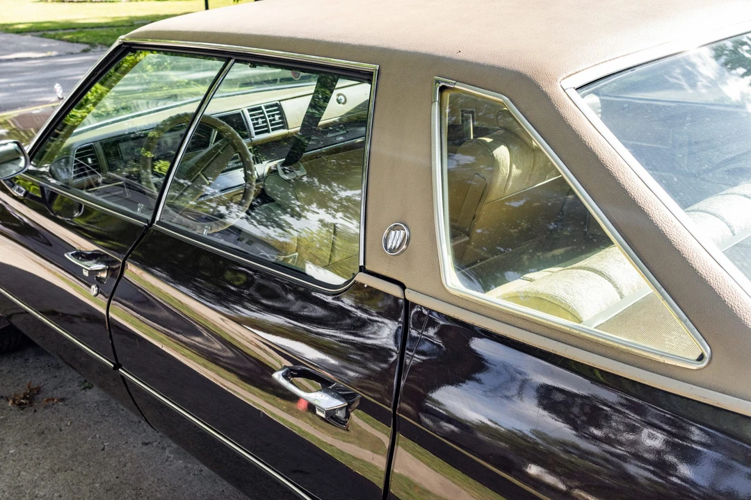 1975 Buick LeSabre - Image 24 of 31