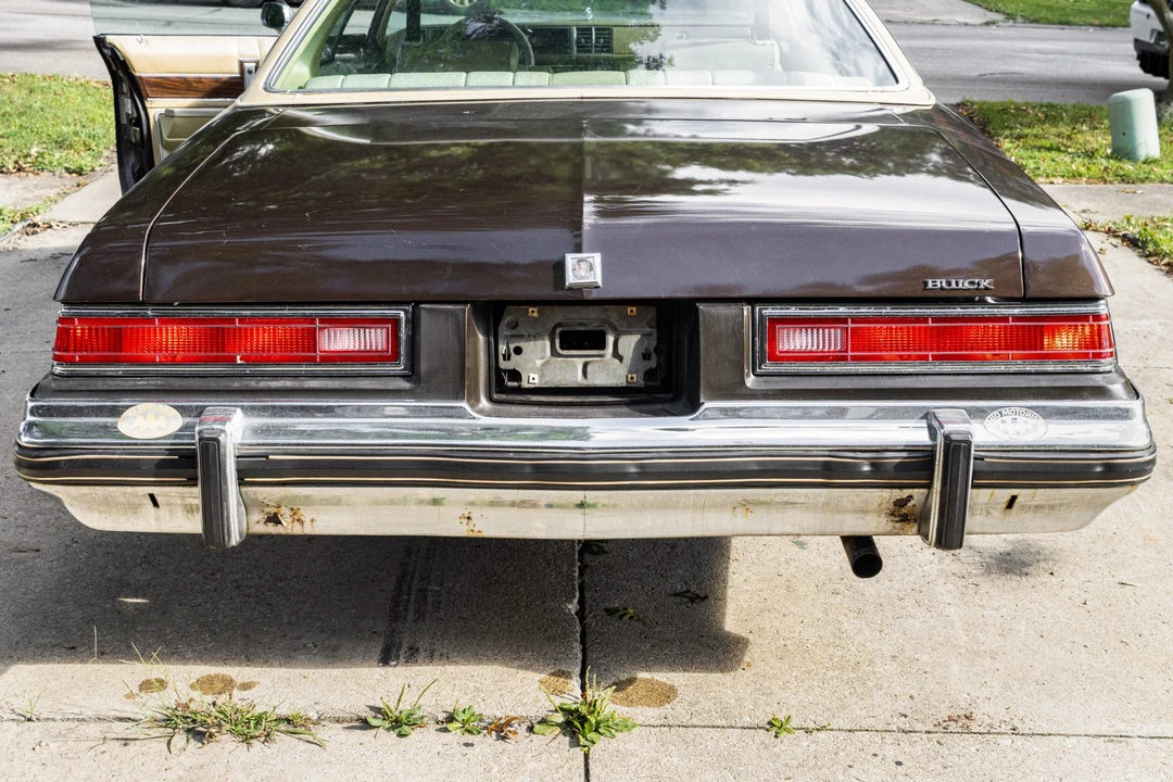 1975 Buick LeSabre - Image 15 of 31