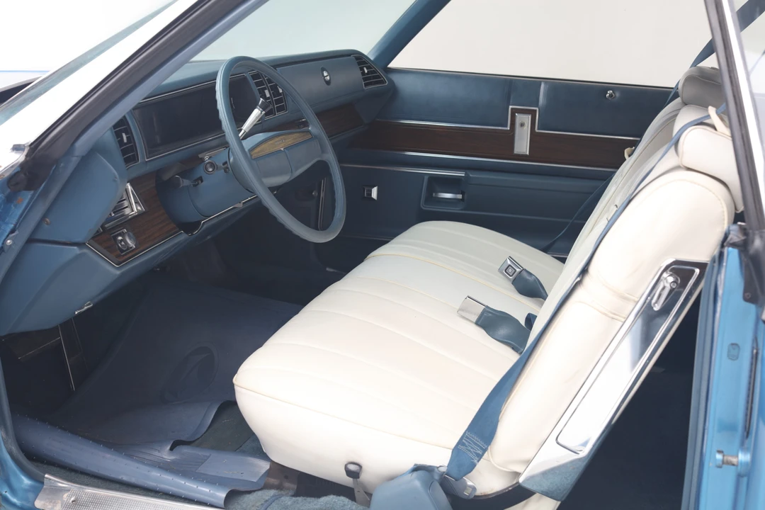 1975 Buick LeSabre - Image 28 of 31