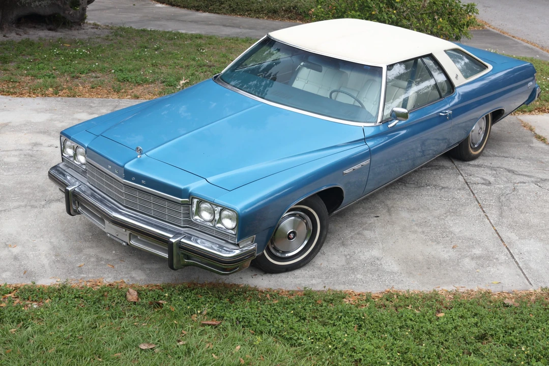 1975 Buick LeSabre - Image 15 of 31