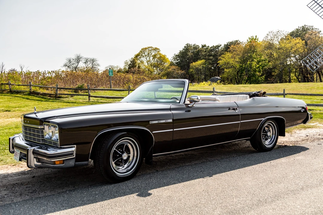 1975 Buick LeSabre - Image 10 of 31