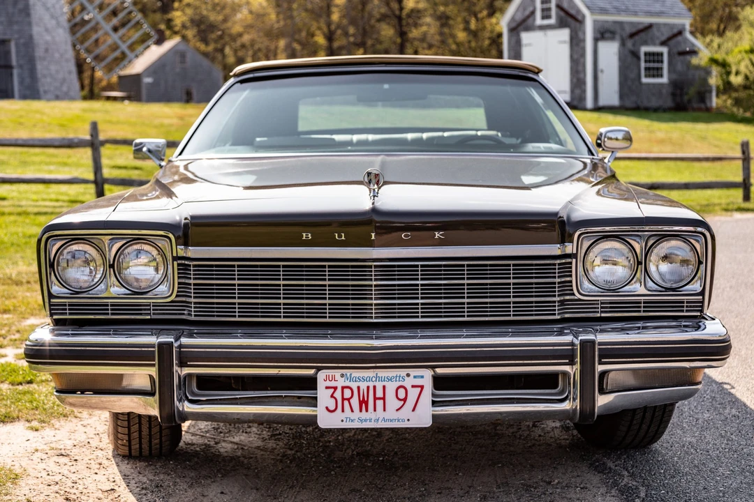 1975 Buick LeSabre - Image 3 of 31