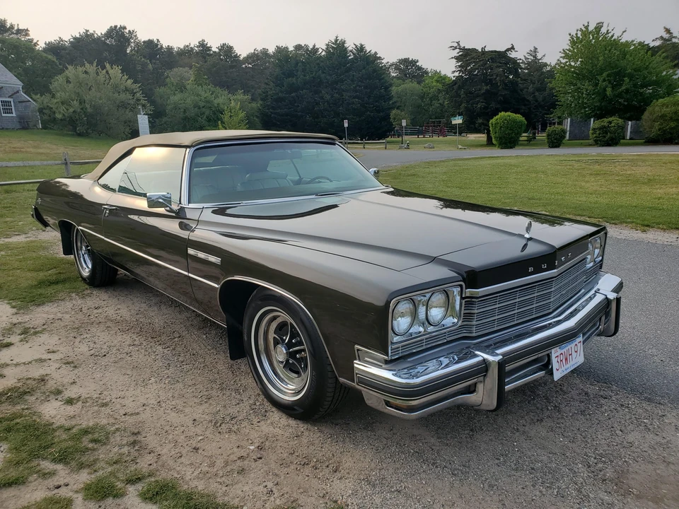 1975 Buick LeSabre - Image 24 of 31