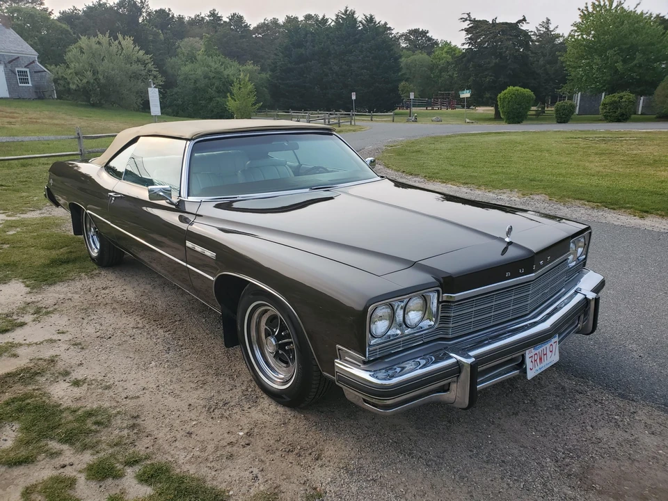 1975 Buick LeSabre - Image 26 of 31