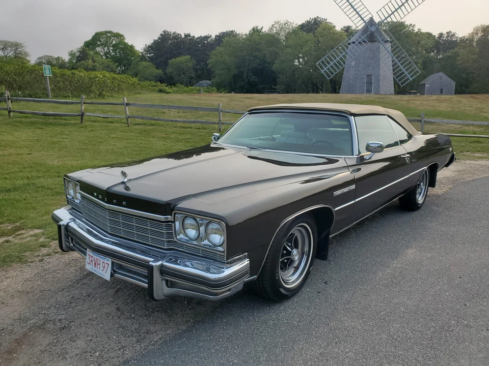 1975 Buick LeSabre - Image 18 of 31