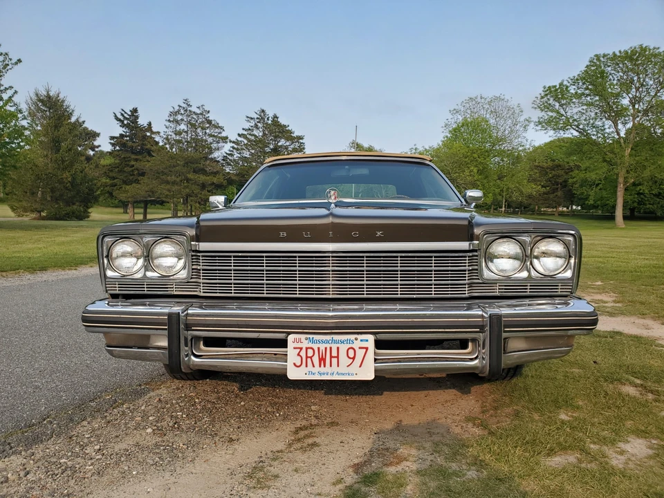 1975 Buick LeSabre - Image 21 of 31