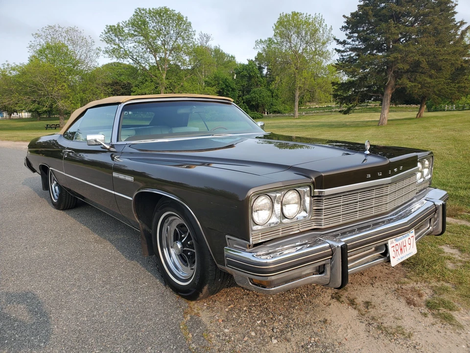 1975 Buick LeSabre - Image 23 of 31