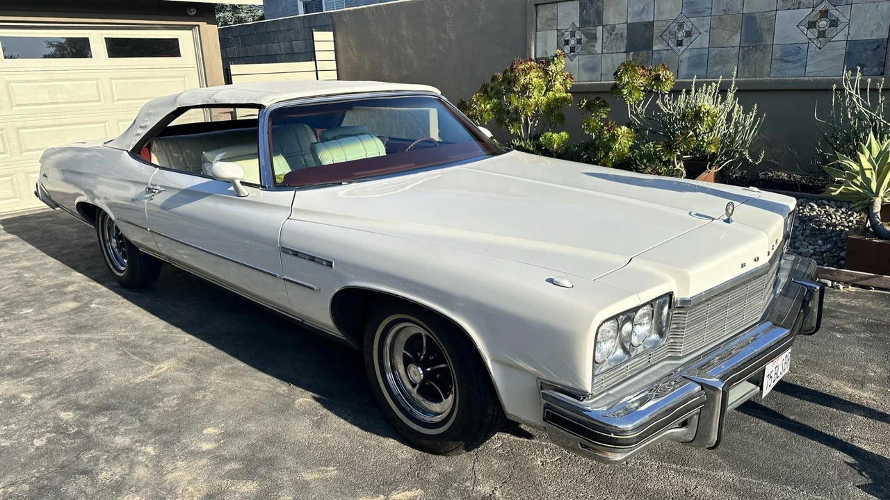 1975 Buick LeSabre - Image 14 of 31