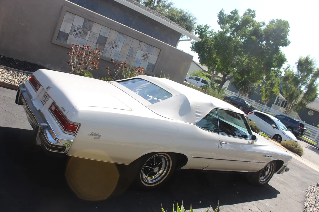 1975 Buick LeSabre - Image 25 of 31