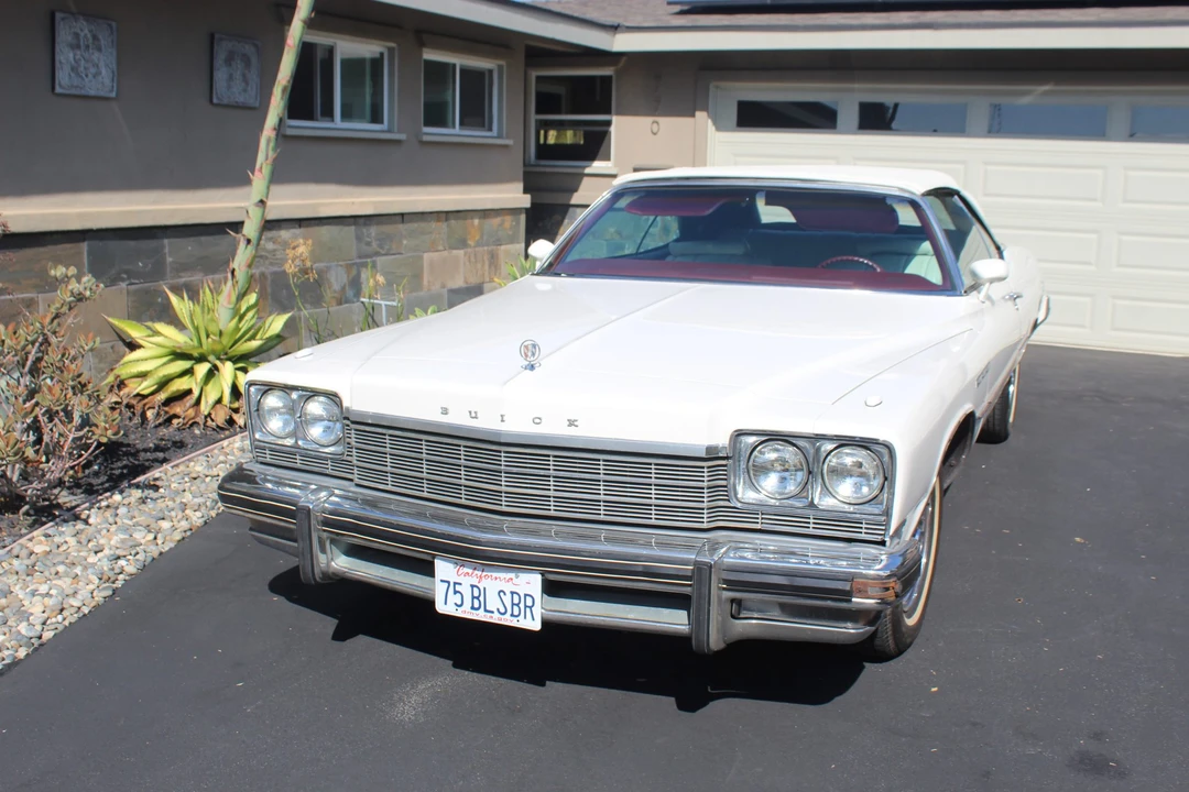 1975 Buick LeSabre - Image 18 of 31