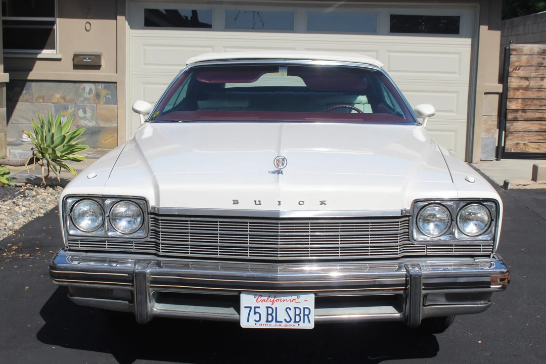 1975 Buick LeSabre - Image 15 of 31