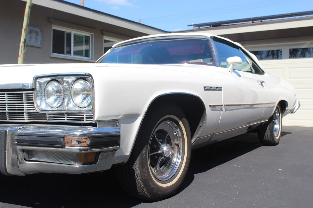1975 Buick LeSabre - Image 27 of 31