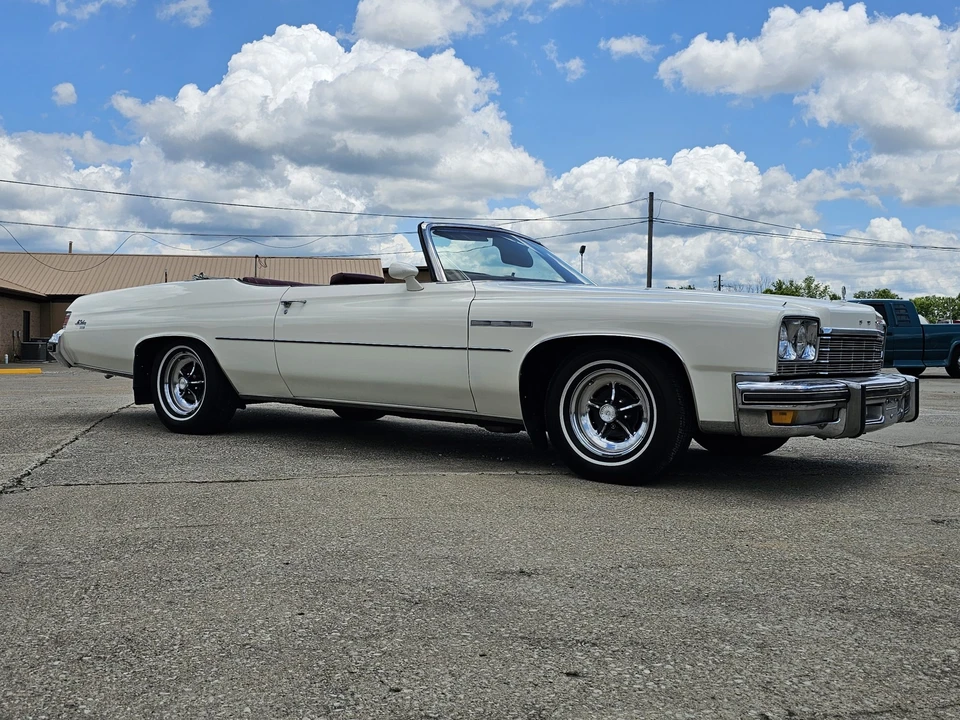 1975 Buick LeSabre - Image 13 of 31
