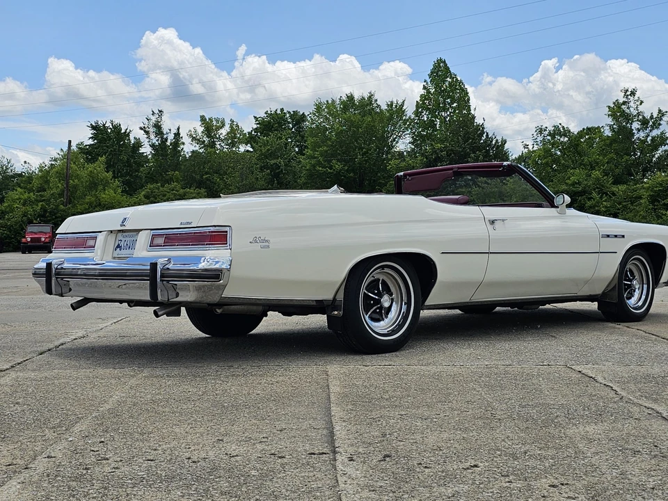 1975 Buick LeSabre - Image 10 of 31
