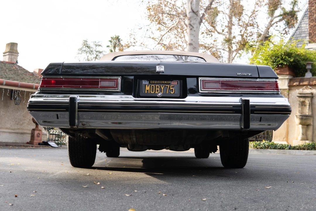 1975 Buick LeSabre - Image 16 of 31