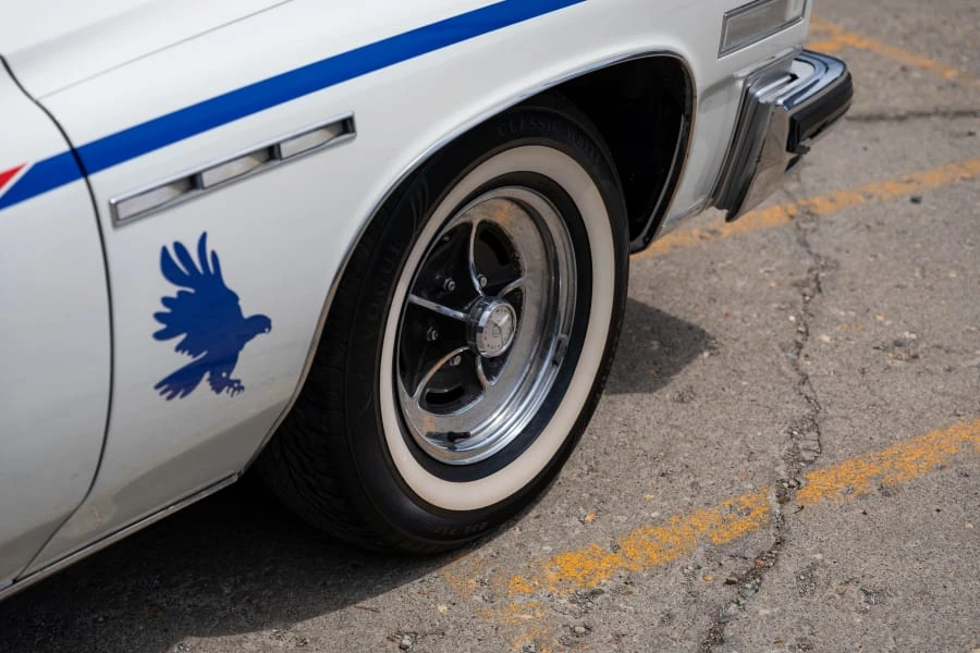 1975 Buick LeSabre - Image 11 of 31