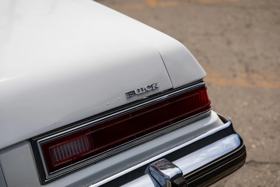 1975 Buick LeSabre - Image 16 of 31