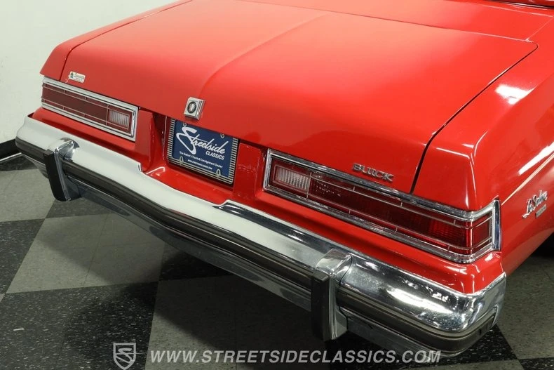 1975 Buick LeSabre - Image 24 of 31