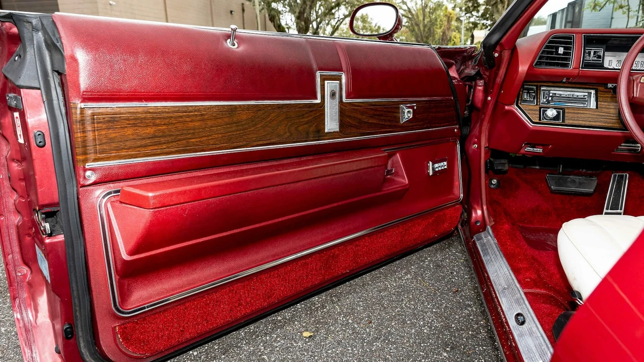 1975 Buick LeSabre - Image 3 of 31