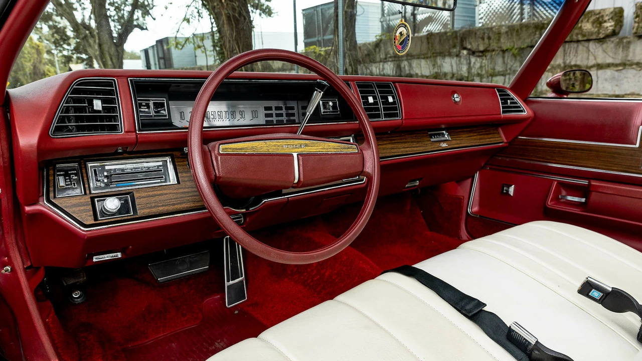 1975 Buick LeSabre - Image 5 of 31